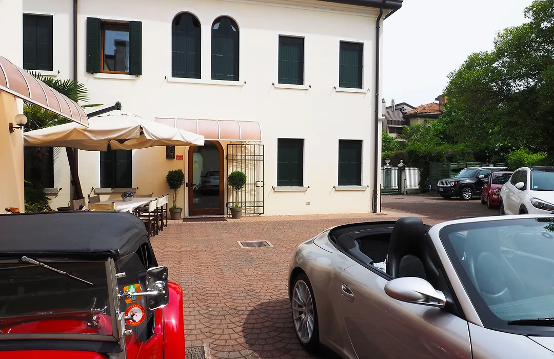 Hotel Cris-1